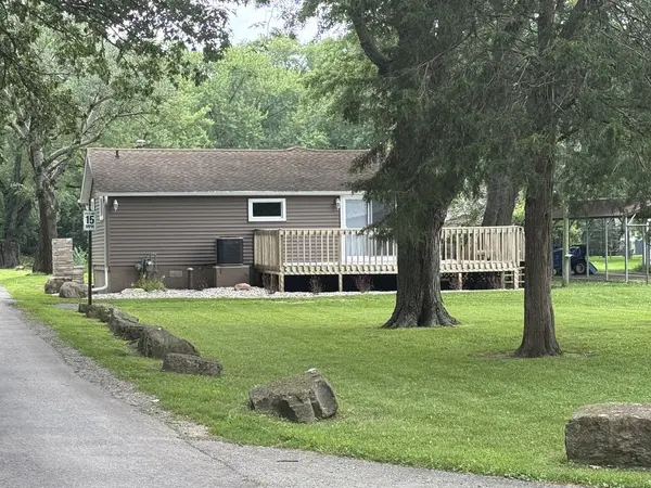 28542 S Walleye LN, Wilmington, IL 60481
