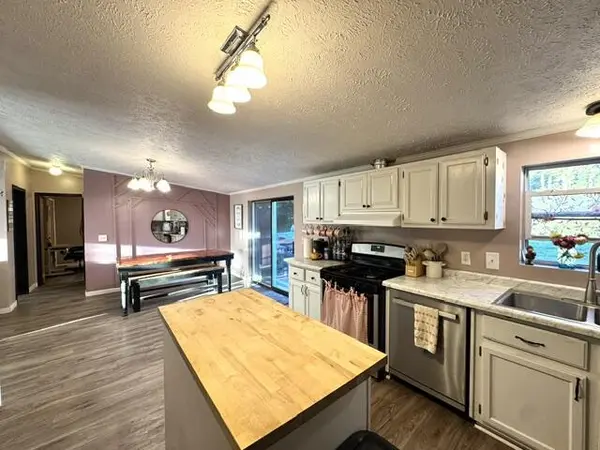 1120 N Falvey ST, Winamac, IN 46996
