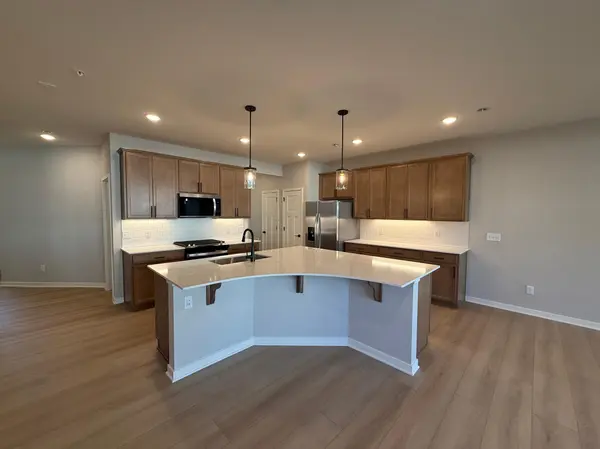 14932 Avondale VW, Rosemount, MN 55068