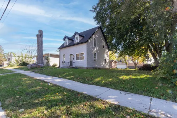 825 W Clark ST, Albert Lea, MN 56007