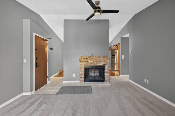 300 Shelard Pkwy #307, Saint Louis Park, MN 55426