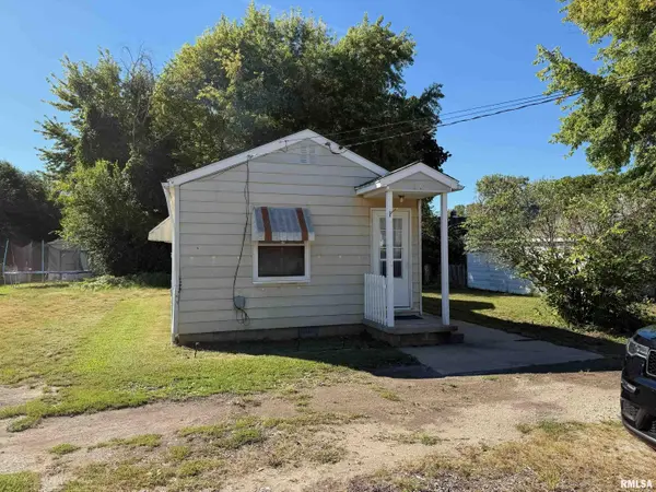 203 CHICAGO ST, East Peoria, IL 61611