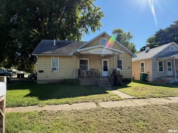 203 CHICAGO ST, East Peoria, IL 61611