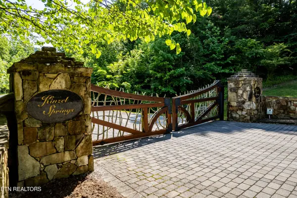 112 Sunshine Way, Townsend, TN 37882