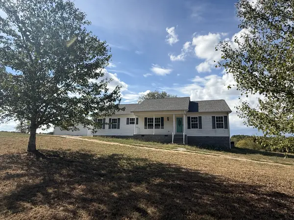 352 Pinewood Ln, Mcminnville, TN 37110
