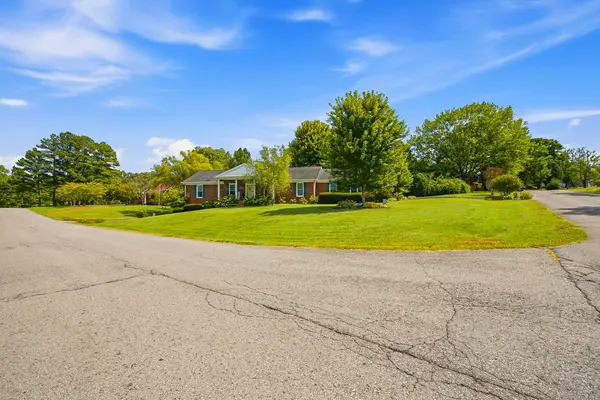 300 Stonewall Dr, Springfield, TN 37172