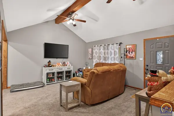 107 Karen DR, Holton, KS 66436