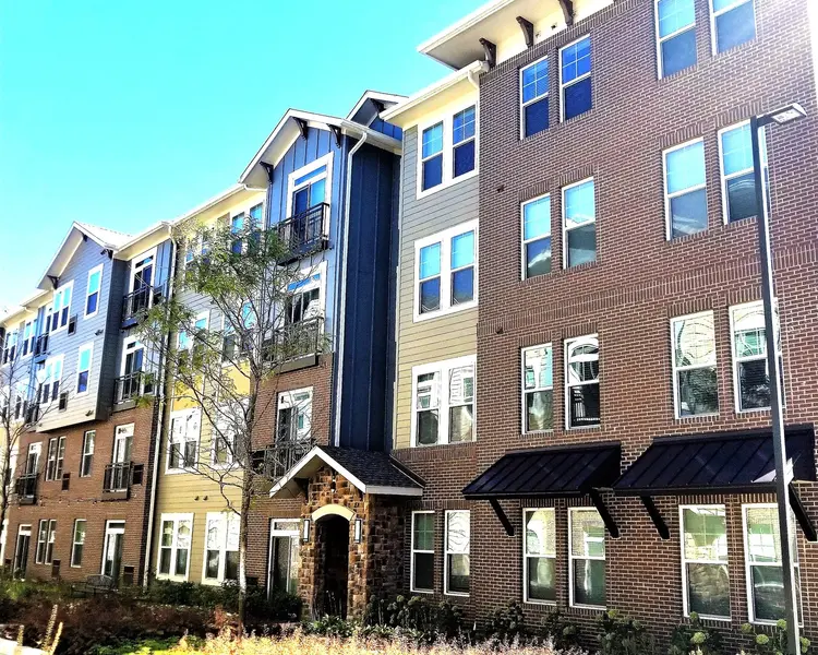 690 E Algonquin RD #3405, Schaumburg, IL 60173