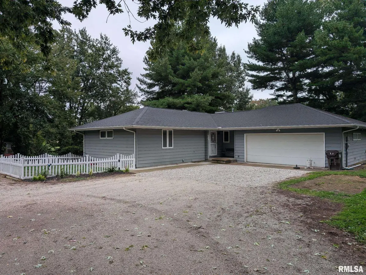 1315 STRAESSER LN, Creve Coeur, IL 61610