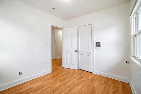5121 Thompson AVE, Kansas City, MO 64124