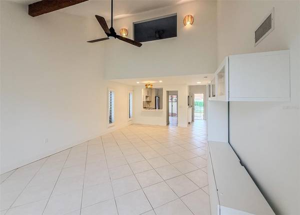 5312 HUNTINGWOOD CT #39, Sarasota, FL 34235