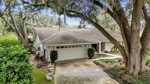 2712 LAUREL OAK DR, Plant City, FL 33566