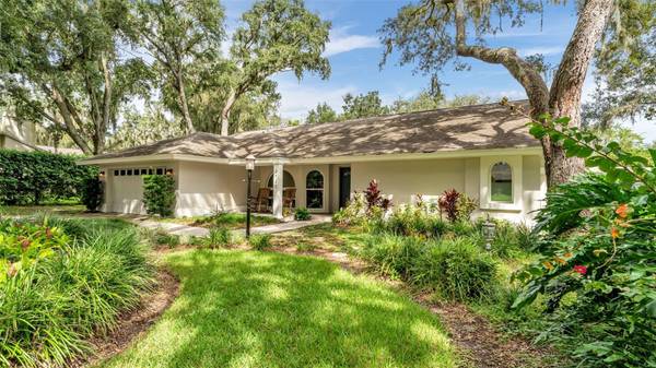 2712 LAUREL OAK DR, Plant City, FL 33566