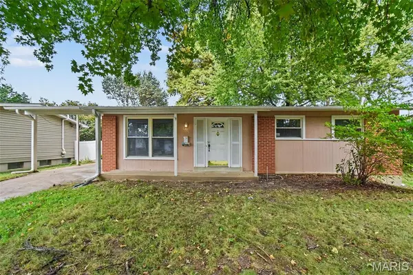 2295 Liberty DR, Florissant, MO 63031