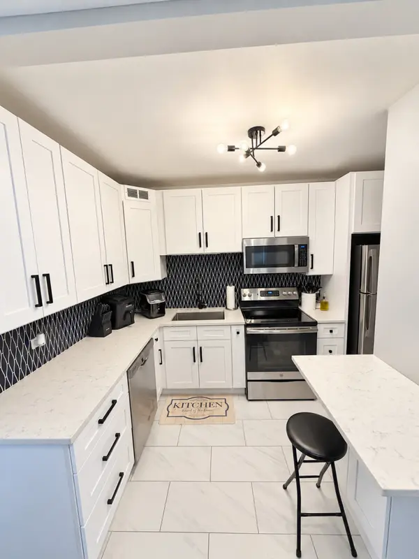 777 N Michigan AVE #3102, Chicago, IL 60611