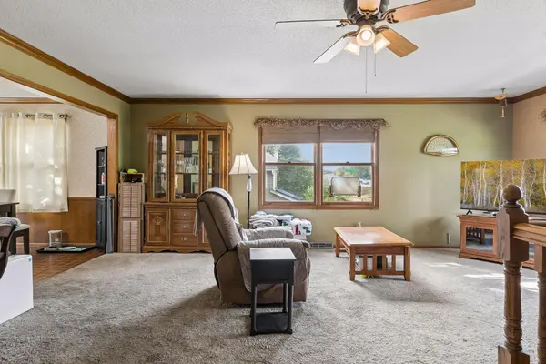 750 Viking DR E, Maplewood, MN 55117