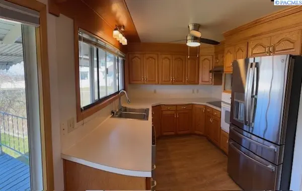 1662 S Euclid Rd, Grandview, WA 98930