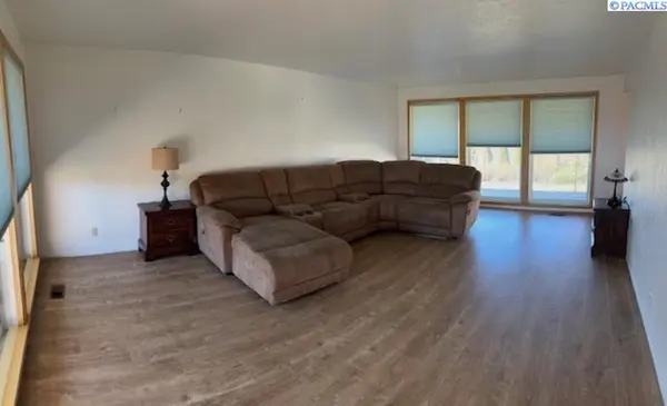 1662 S Euclid Rd, Grandview, WA 98930