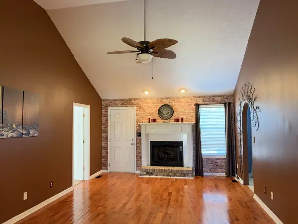 848 Bunny Ct, Clarksville, TN 37043