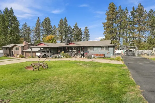 707 E Crawford Ave, Deer Park, WA 99006