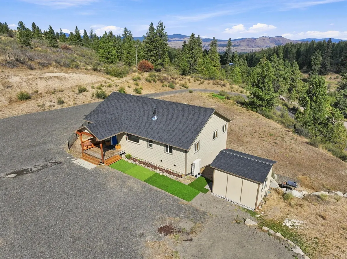 36701 Hart Rd N, Davenport, WA 99122