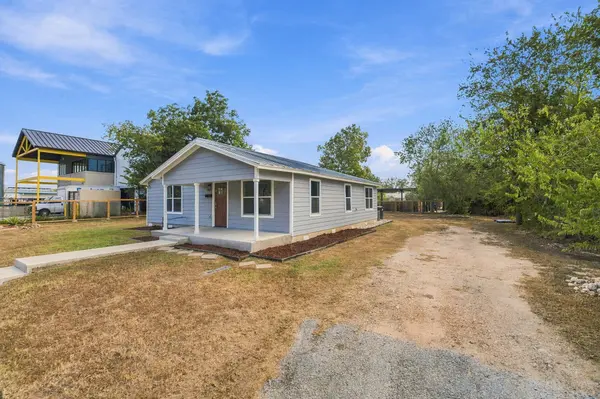 805 Haysel ST, Bastrop, TX 78602