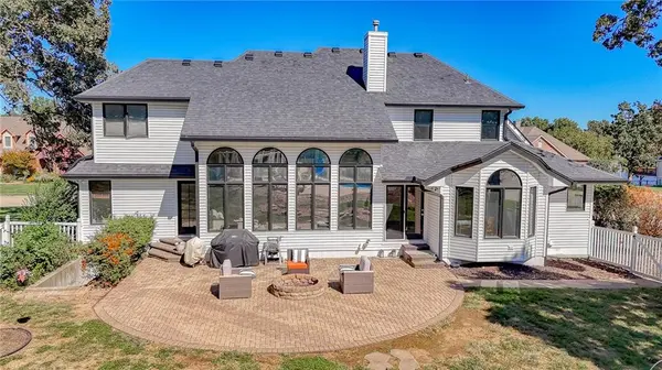 1226 Pembrooke DR, Warrensburg, MO 64093