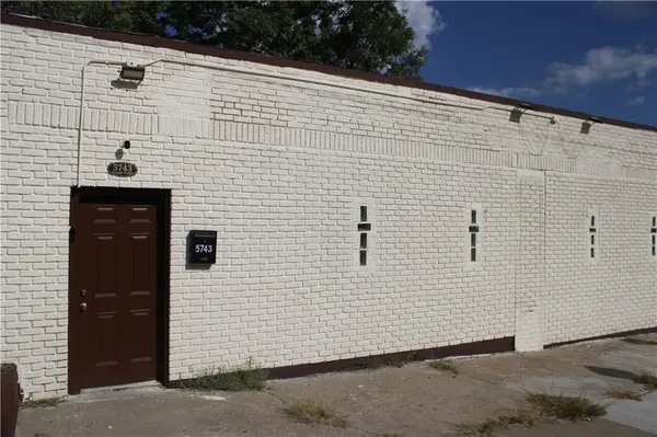 5743 Prospect Avenue AVE, Kansas City, MO 64130