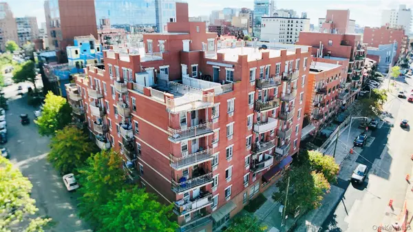 3506 Leavitt ST #5H, Flushing, NY 11354