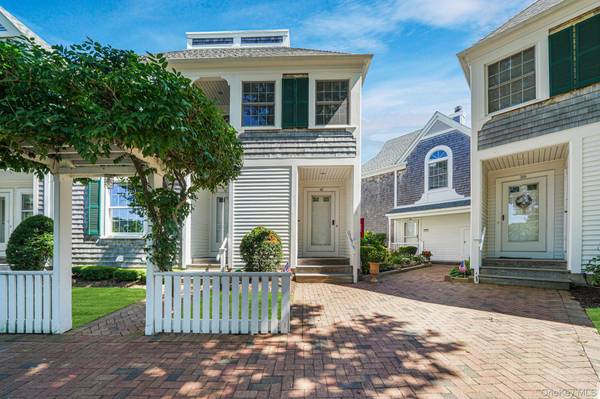42 Stirling CV #A, Greenport, NY 11944