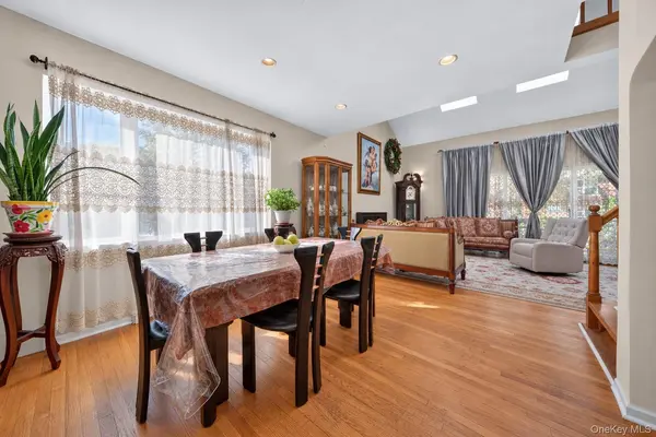 40-45 193rd ST, Flushing, NY 11358