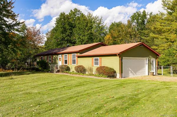 15 Elizabeth DR, Tivoli, NY 12583