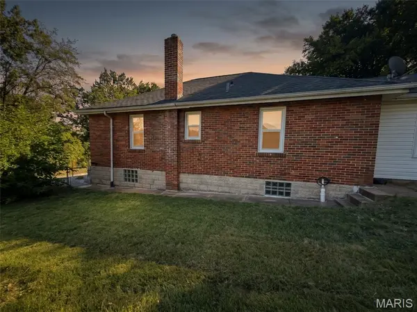 4604 June AVE, Northwoods, MO 63121