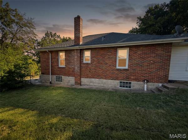 4604 June AVE, Northwoods, MO 63121