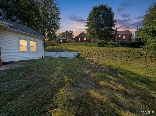 4604 June AVE, Northwoods, MO 63121
