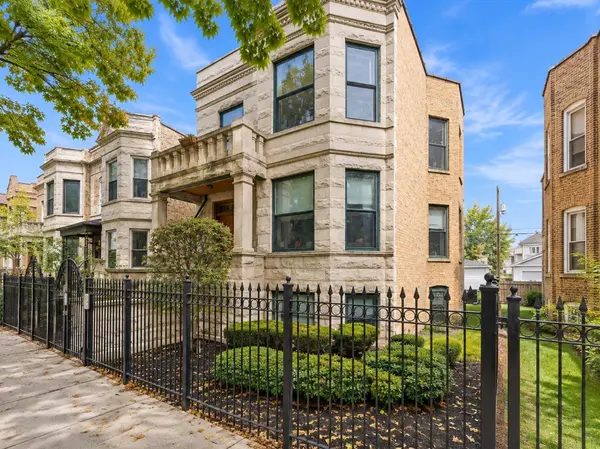 3244 W Potomac AVE W, Chicago, IL 60651