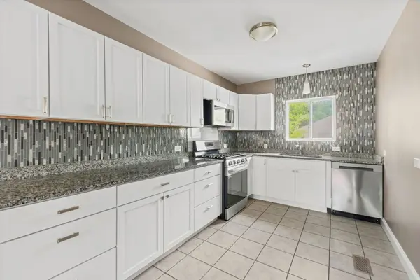 107 E PRAIRIE ST, Plano, IL 60545