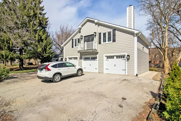 812 N Sleight ST #1, Naperville, IL 60563