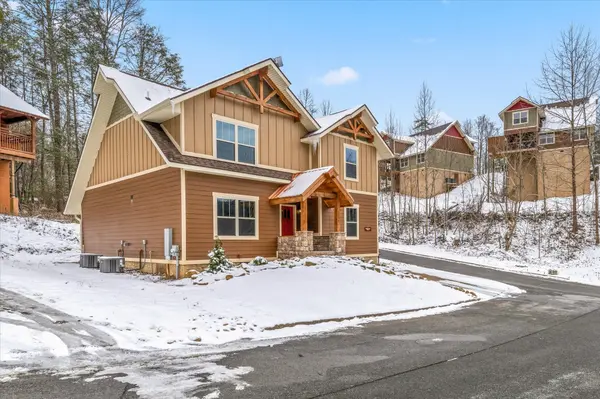 1104 Anastasia Way, Gatlinburg, TN 37738