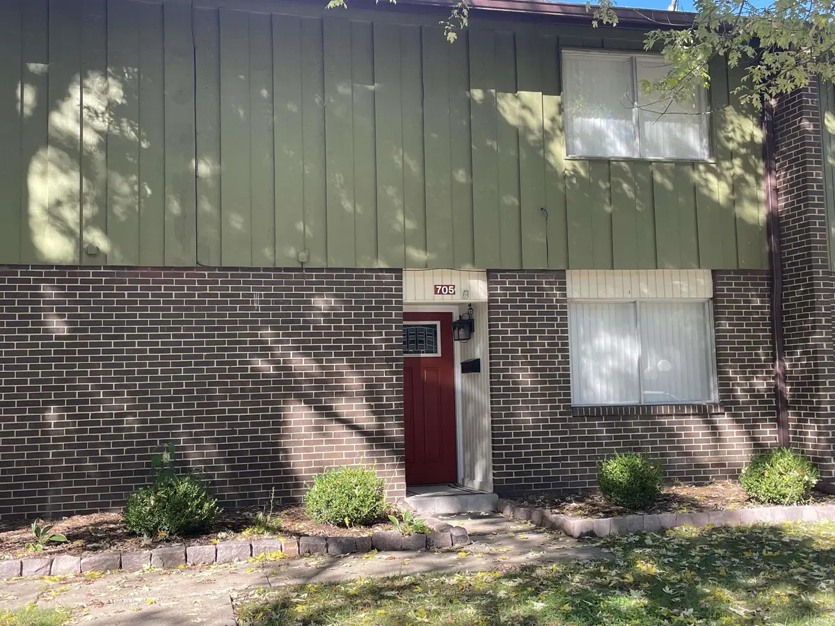 2500 Topsfield RD #705, South Bend, IN 46614