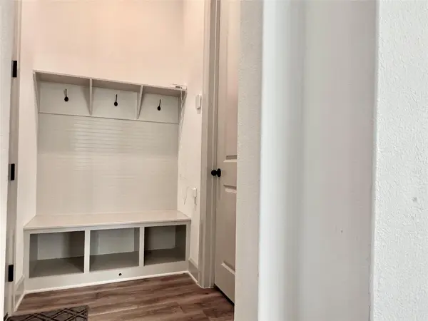 992 Hazy Hills LOOP, Dripping Springs, TX 78620