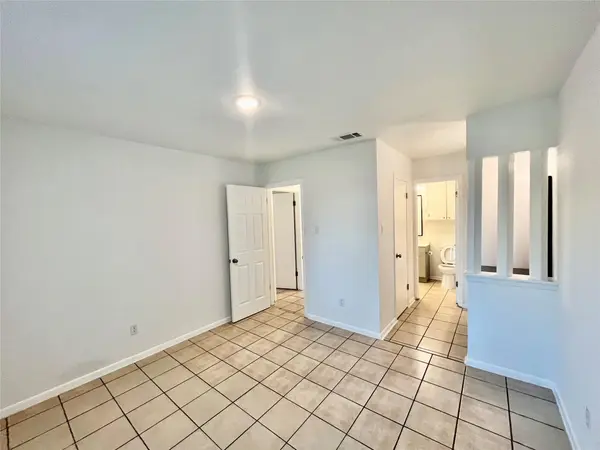 1413 Rutland DR #B, Austin, TX 78758