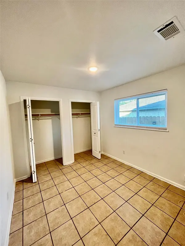 1413 Rutland DR #B, Austin, TX 78758