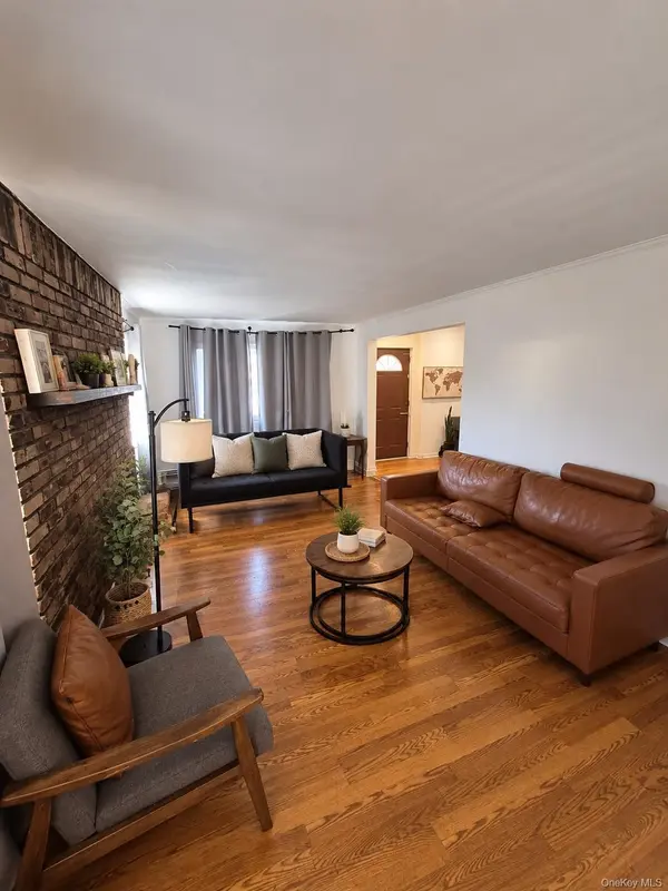 204 Wellington RD, Hempstead, NY 11003