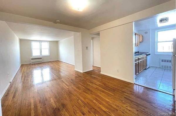 42-25 65th PL #4G, Woodside, NY 11377