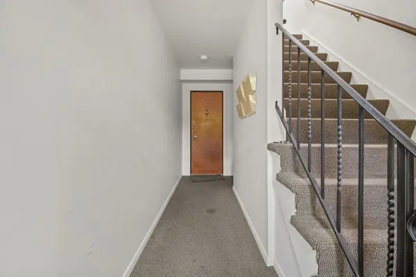 623 N Carroll Pkwy #101, Glenwood, IL 60425