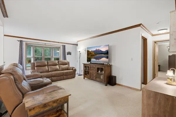 1381 Berry Ridge RD #404, Eagan, MN 55123