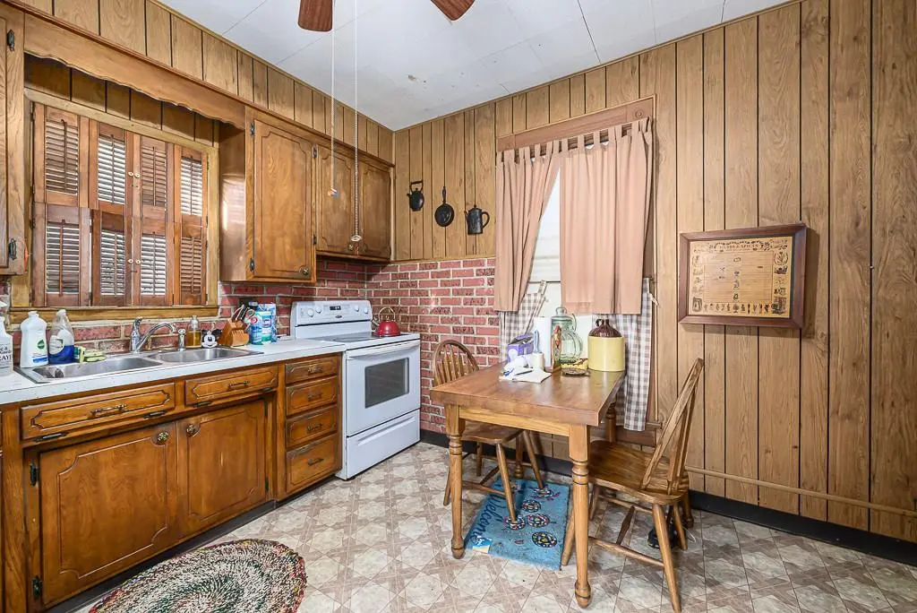 847 Tauromee AVE, Kansas City, KS 66101