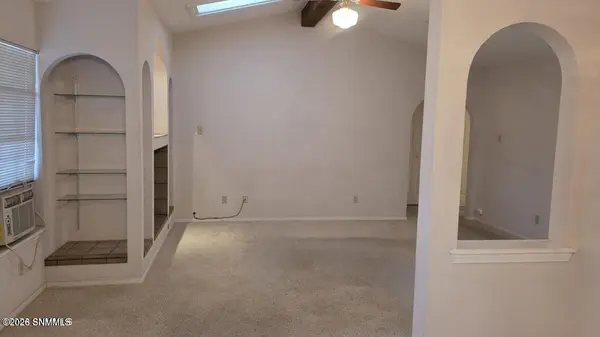 1061 Candeleras ST, Las Cruces, NM 88011