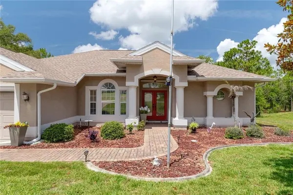 12 HACKBERRY DR, Homosassa, FL 34446